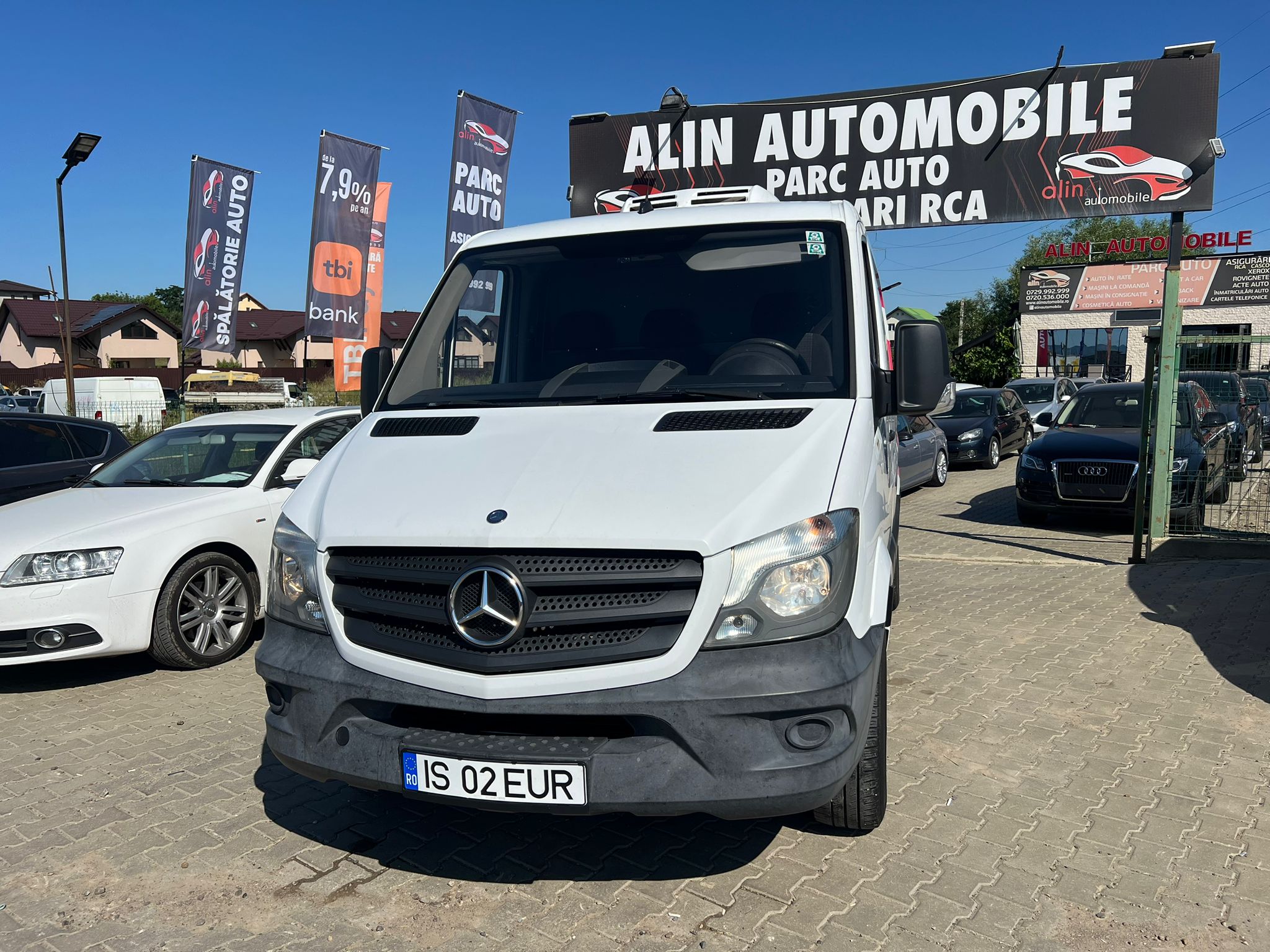 MERCEDES-BENZ SPRINTER - MINIVAN