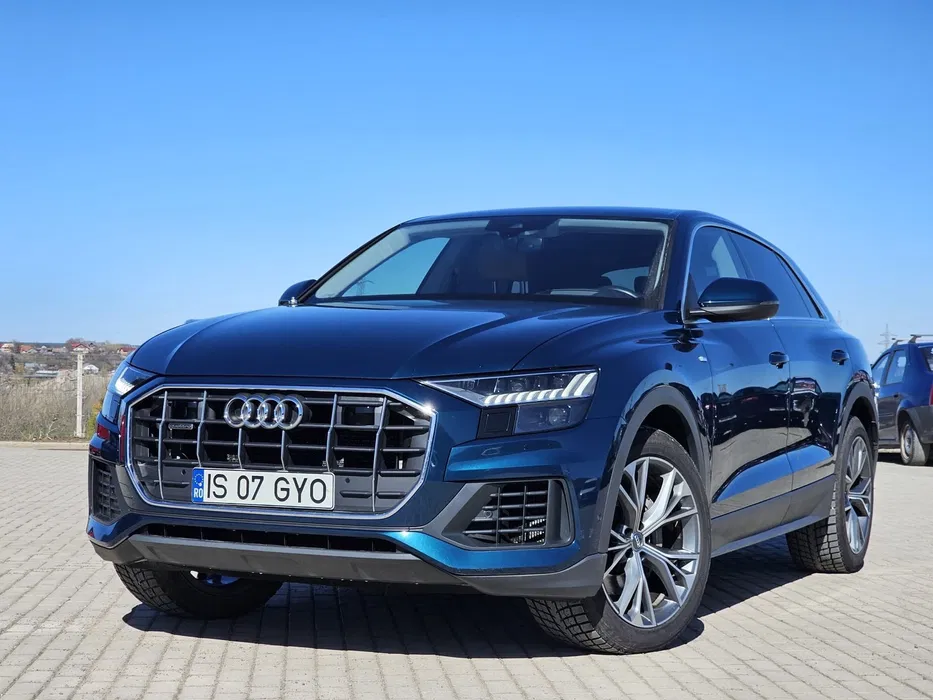 AUDI Q8 - SUV