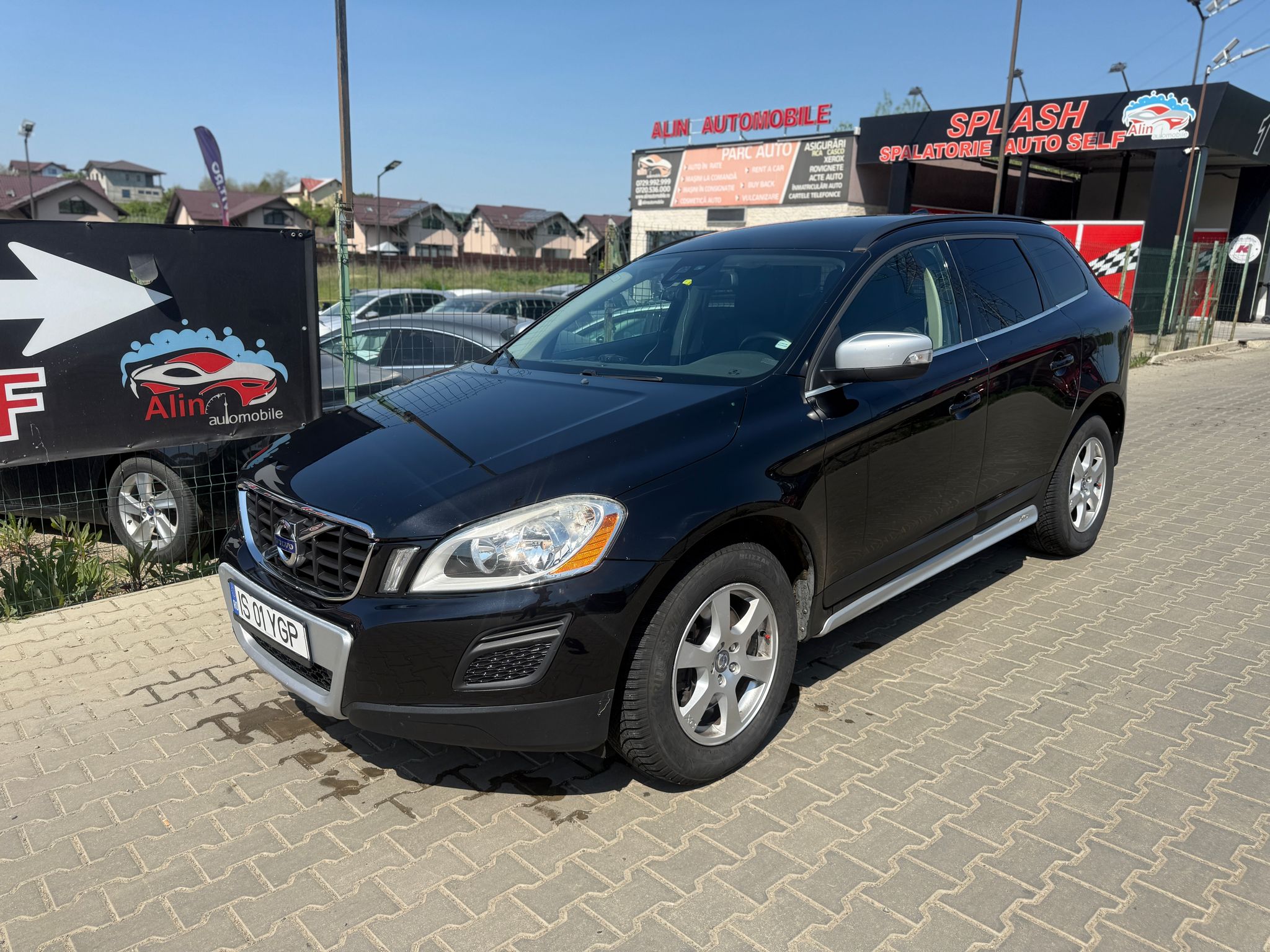 VOLVO XC-60 - SUV