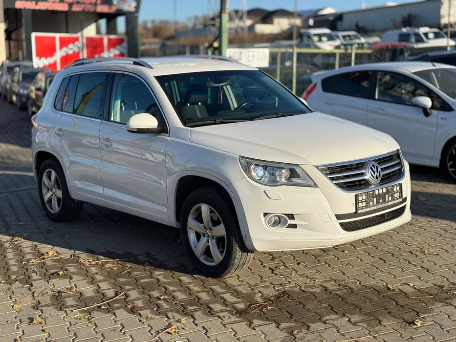 VOLKSWAGEN TIGUAN - SUV