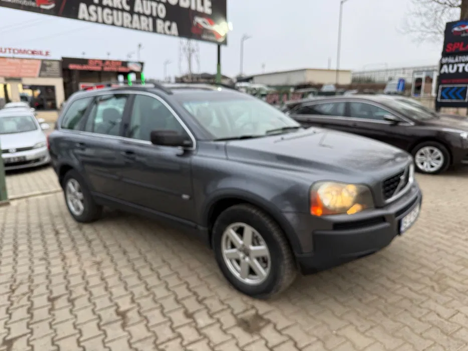 VOLVO XC-90 - SUV