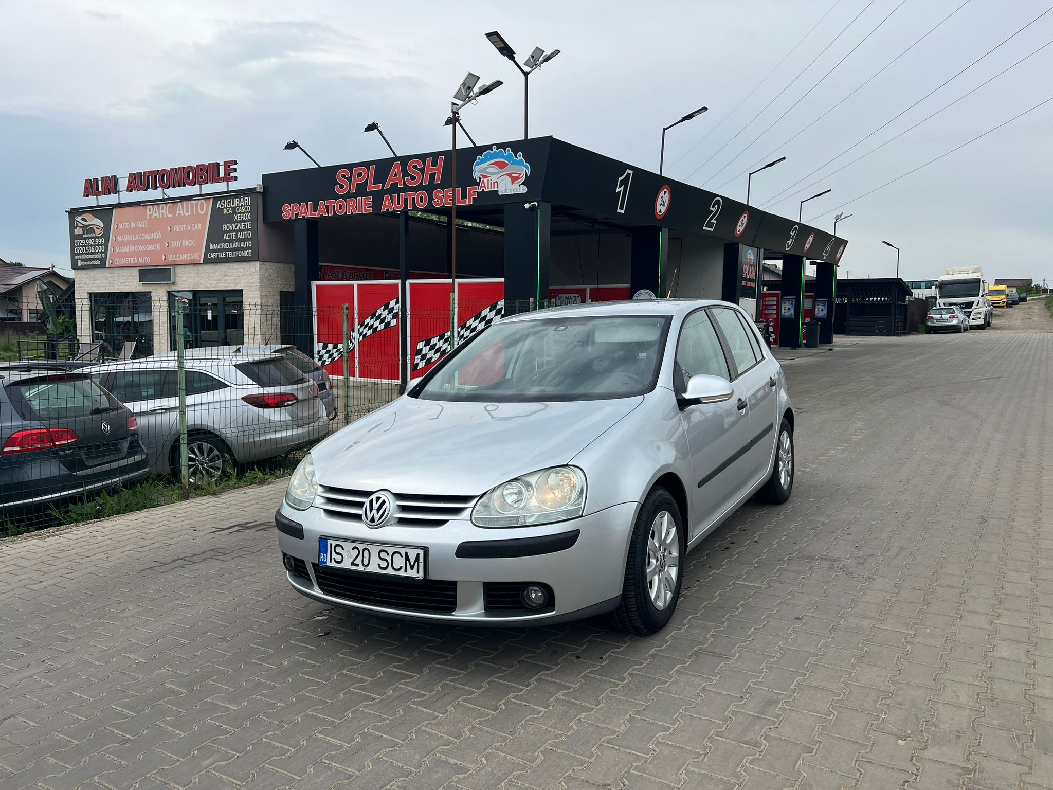 VOLKSWAGEN GOLF - MINI