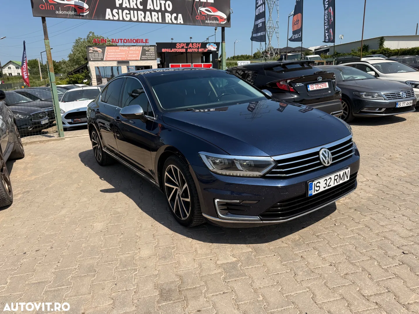 VOLKSWAGEN PASSAT - SEDAN