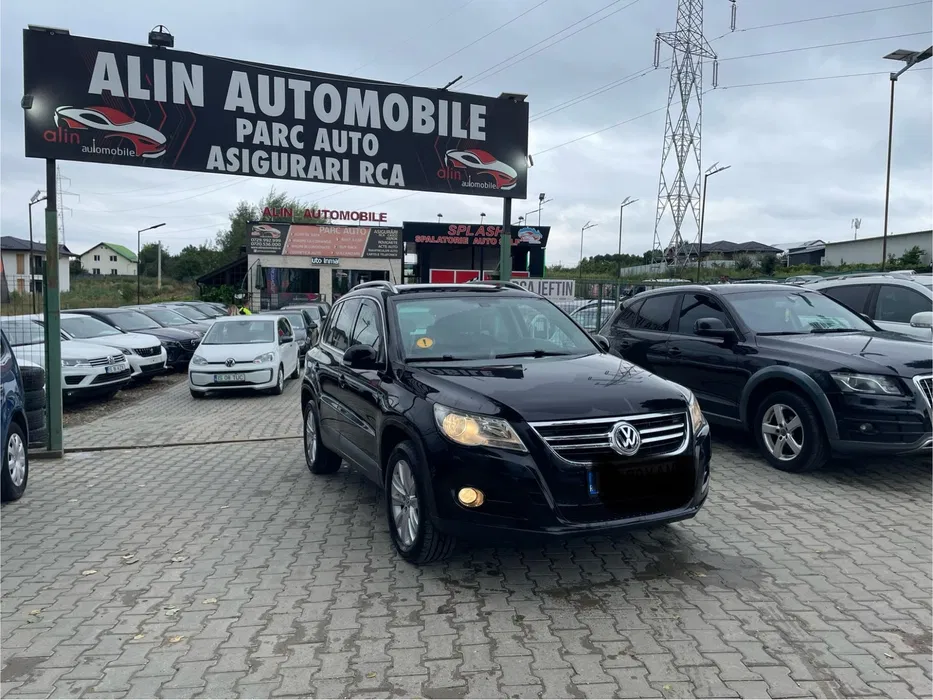 VOLKSWAGEN TIGUAN - SUV