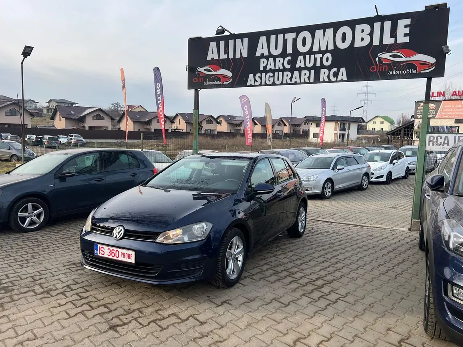 VOLKSWAGEN GOLF - MINI
